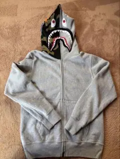[早い者勝ち‼️]A BATHING APE シャークパーカー