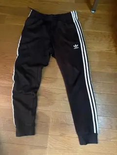adidas 3本ライン ブラックパンツ Mサイズ