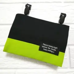 タグ付き ブラック×グリーン ☆ クリップ付 ☆ 移動ポケット ☆ ハンドメイド