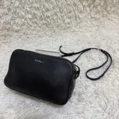 FURLA ショルダーバッグ 斜め掛け ダブルファスナー 黒 クロスボディのサムネイル