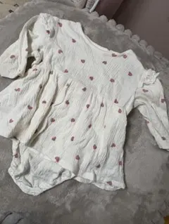 ロンパースタイプのワンピース クリーム色 赤いハート 女の子 ベビー 幼児