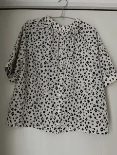 アニマルフラワープリントブラウス