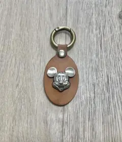 Disney Store ミッキーマウス レザーキーホルダーのサムネイル