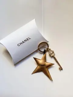 《新品》CHANELシャネル 星 キー型 チャーム ノベルティ ゴールド　6