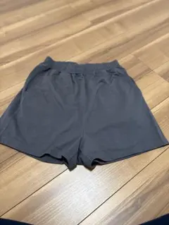 MISTER GENTLEMAN グレー ショートパンツ Lのサムネイル