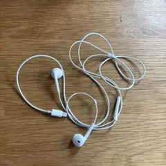 Apple純正 Lightning接続　有線イヤホン　ホワイト