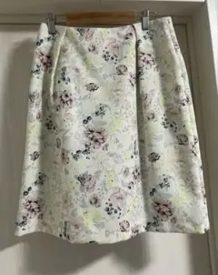Perle Pêche ペルルペッシュ　スカート　花柄のサムネイル