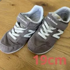 ニューバランス　スニーカー