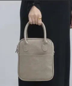 スクエア ショルダーバッグ