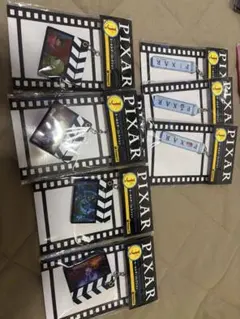 PIXAR アクリルキーホルダー 8個セット