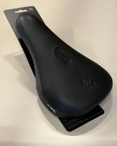 自転車シートBMX ECLAT BIOS PIVOTAL MID PAD BR - メルカリ