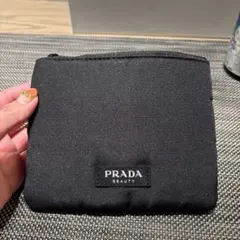 PRADA BEAUTY ブラックポーチノベルティ