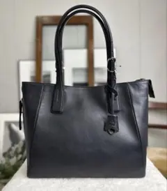 SOLATINA 14ポケット トートバッグ ネイビー 2way レザー A4 SOLATINA 14ポケット トートバッグ ネイビー 2way レザー A4 - メルカリ