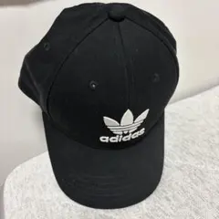 adidas 黒キャップ