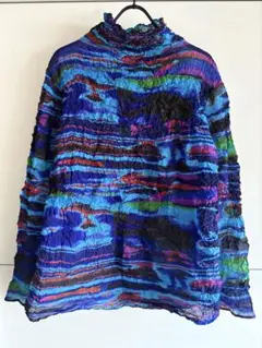 イッセイミヤケシワ加工トップス☆ イッセイミヤケISSEY MIYAKEシワ加工ギザギザカッティングノースリーブ