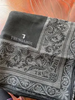 TRUSSARDI ブラック ストール・ショール　トラサルディ　黒×グレー