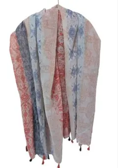 薄くて軽いストール タッセル付き