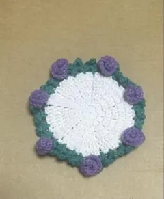 かぎ針編み コースター 花装飾付き
