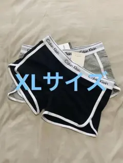 Calvin Klein レディース ショートパンツ 2枚セット　ジムのサムネイル