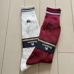 《新品・未使用》Burberrys ホワイト/バーガンディ ストライプ靴下のサムネイル
