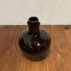 美品　陶器　焼物　花瓶　重厚感ある　フラワーベース　落ち着いた雰囲気　花器