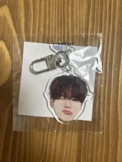 treasure ジェヒョク 顔アクキー