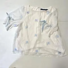 ⭐︎まみ様⭐︎アンアナザーアンジェラス 花柄 ブラウス 刺繍のサムネイル