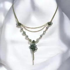 ネックレス　グリーン　ビーズ　ゴールドカラーチェーン　アクセサリー