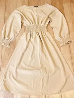 THE SECRET BEAN ベージュ長袖ワンピース