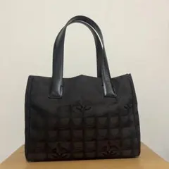 CHANEL ニュートラベルライン PM マロン ブラックのサムネイル