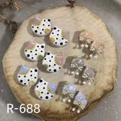 R-688 ✳︎レジンカボション✳︎ネコ型 春カラーஐ.*