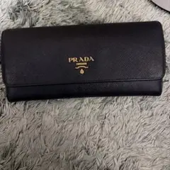 PRADA ブラックレザー 長財布