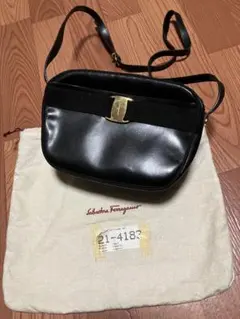 Salvatore Ferragamo ショルダー バッグ A 21 4183