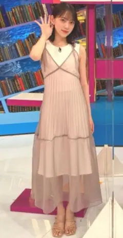 乃木坂46堀未央奈　SNIDEL カットシアーキャミレイヤーワンピース