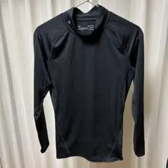 Under Armour ブラック アンダーシャツ SM/P/CH