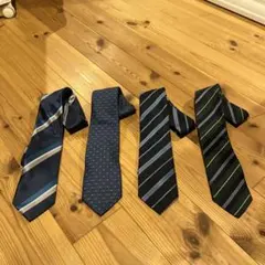 単品７００円と１５００円　　　　　セット2800円 ストライプ　水玉　ネクタイ