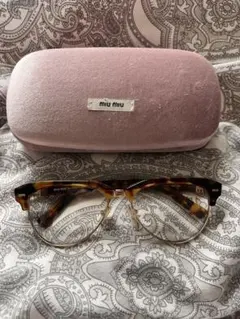 miumiu メガネ