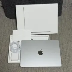 Apple MacBook 2025 M4 16G 256G シルバー