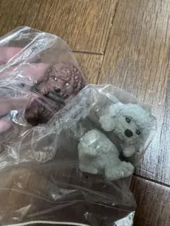 ぶらぶらりーず　犬　ガチャガチャ　トイプードル　プードル　グレー、茶