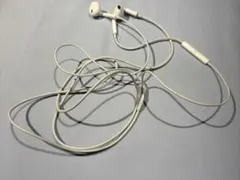 有線イヤホンのサムネイル