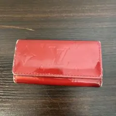 ルイ・ヴィトン キーケース 　キーリング4連　レッド 　ヴェルニ