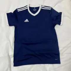 adidas ネイビー Vネック Tシャツ