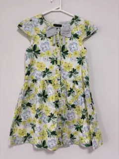 BeBe 花柄ワンピース 150