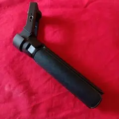 折りたたみ式アルミニウム三脚のサムネイル