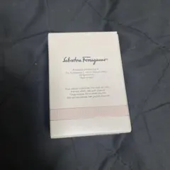 Salvatore Ferragamo シニョリーナオーデパルファム5ml
