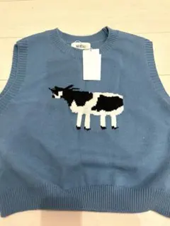 新品　タグ付き　未開封　MERLOT 牛柄ベストフリーサイズ　ブルーのサムネイル