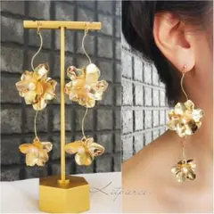 No.41 艶ゴールド立体フラワー ゆらゆらお花舞うピアス イヤリング
