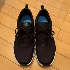 New Balance Fresh Foam ブラックスニーカー