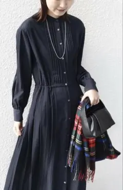 SHIPS <手洗い可能>ドット 花柄バンドカラーサイドプリーツワンピース