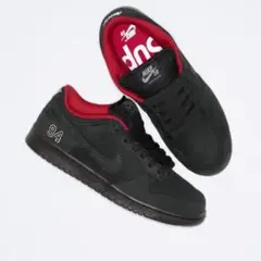 SUPREME × NIKE SB DUNK LOW BLACK 26